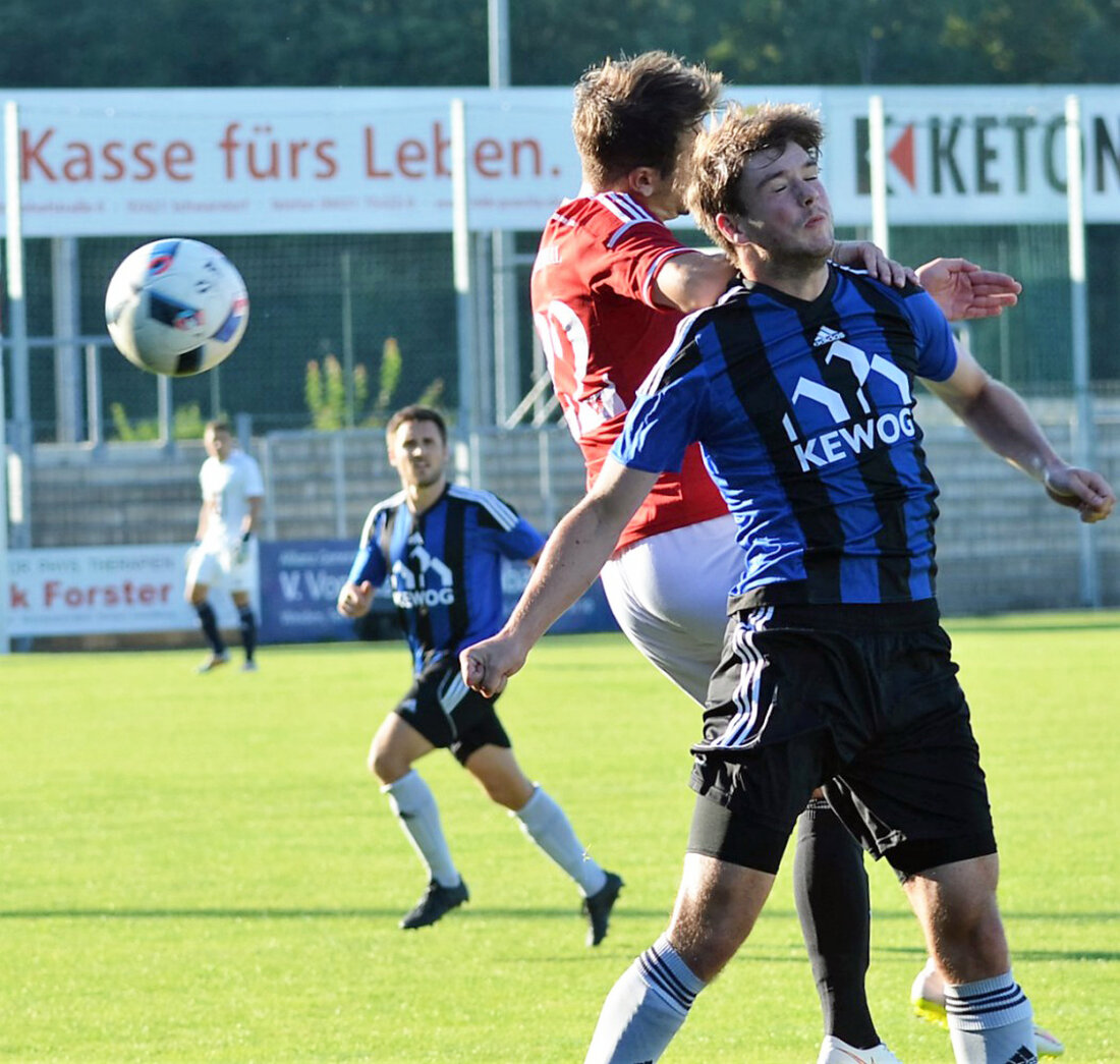 Weiden/Ammerthal. Toll gekämpft, zahlreiche Chancen herausgespielt und am Ende hieß es am Mittwochabend doch wieder für die DJK Ammerthal, mit einer 0:2 (0:0)-Niederlage auswärts gegen die SpVgg SV Weiden fertig [&hellip;]