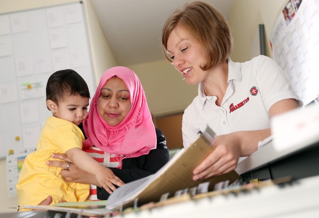 Weiden. Am 16. November erinnern die Johanniter an den Tag der Toleranz und werben für eine offene Haltung gegenüber Religionen, Nationalitäten und Meinungen. Sie rufen zu Respekt und Dialog im Alltag auf.