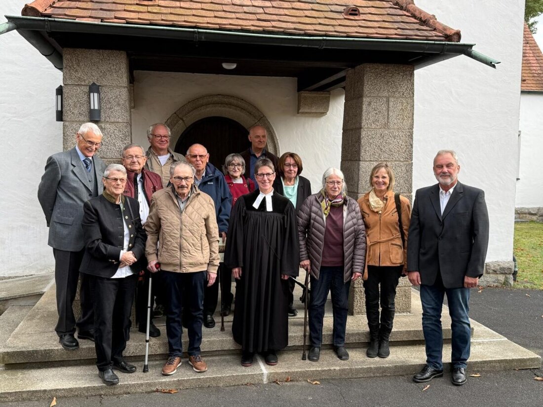Wernberg-Köblitz. In der Erlöserkirche feierten am Sonntag, 18. Oktober 2026, 13 Jubelkonfirmandinnen und -konfirmanden ihre Jubelkonfirmation. Sie blickten auf 50, 55, 60, 65, 70 und 75 Jahre seit ihrer Konfirmation zurück.
