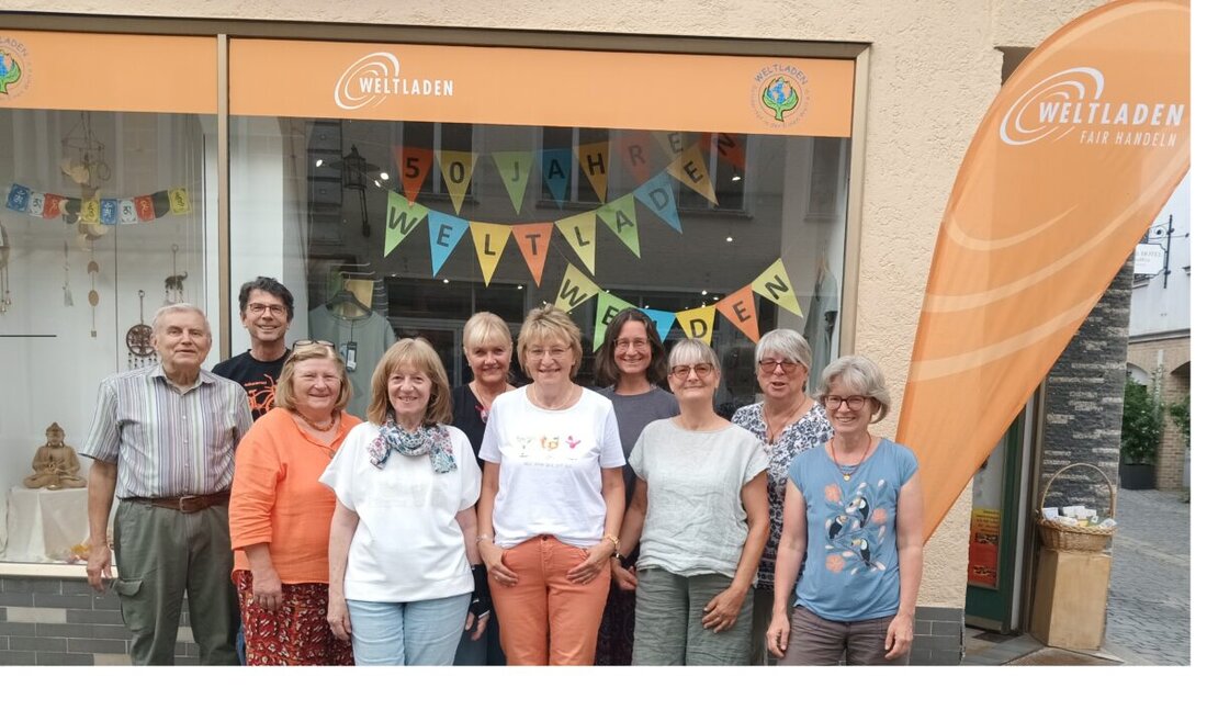 Weiden. Der Weltladen feiert 50 Jahre Fairen Handel und blickt dankbar auf viele Helferinnen und Helfer. Am 14. September lädt er in der Türlgasse zu Kostproben und Aktionen von 10 bis 18 Uhr, um 10.30 Uhr spielt Hubert Treml.