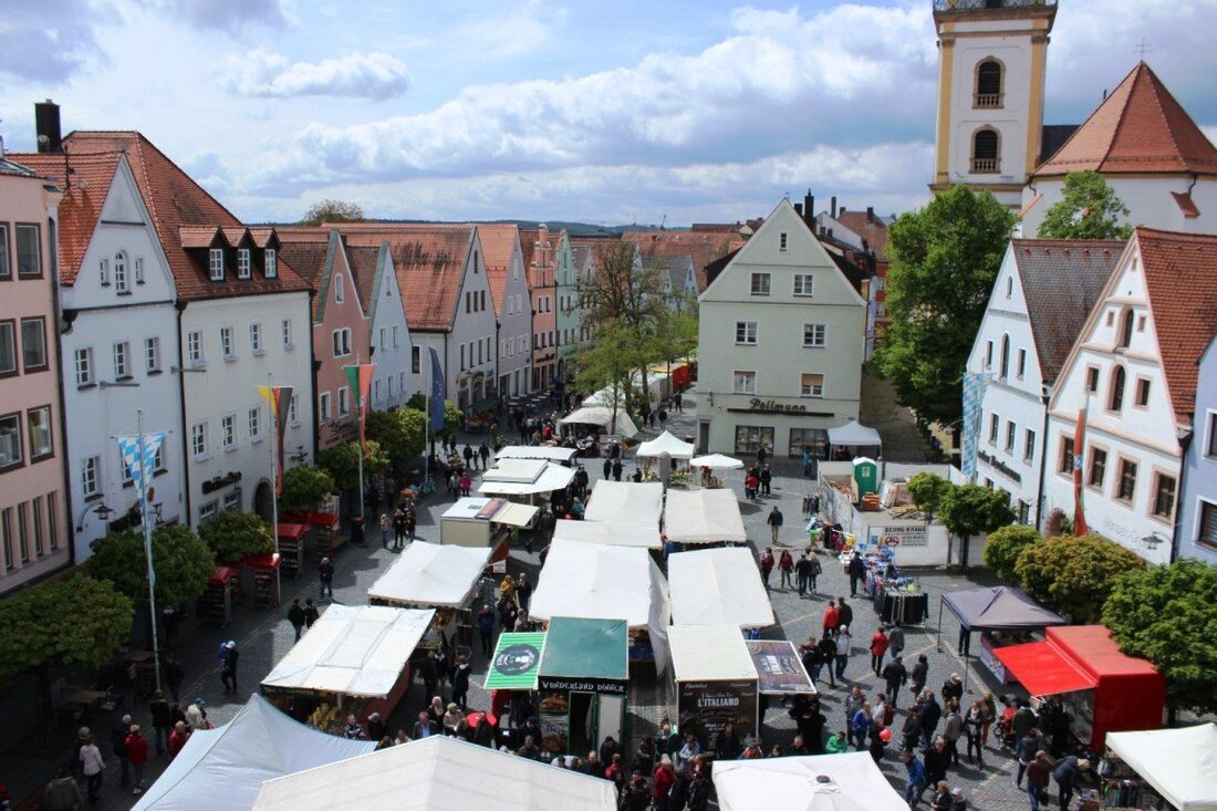 Weiden. Am Sonntag, 15.03.2020, findet in Weiden wieder Jahrmarkt (“Mittefastenmarkt“) statt. Die Öffnungszeit auf dem Markt ist von 10.30 Uhr bis 18.00 Uhr. Die Marktstände finden Aufstellung in der Fußgängerzone [&hellip;]