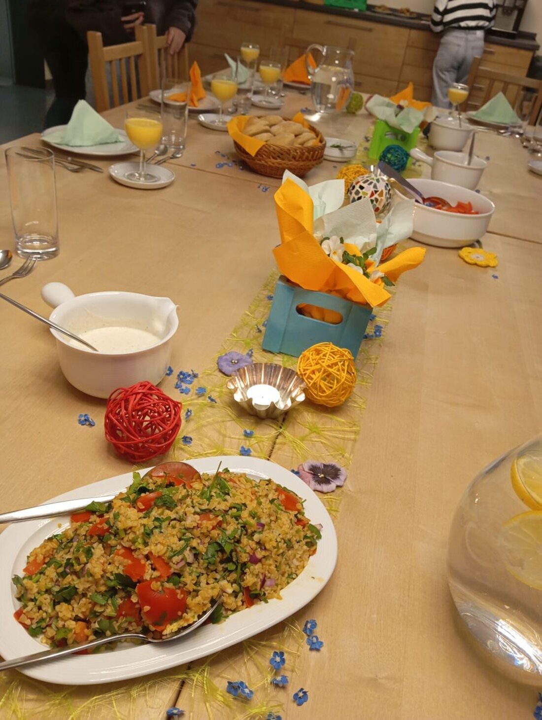 Tirschenreuth. Kinder und Jugendliche entdeckten beim "Kochen über den Tellerrand" verschiedene Esskulturen und bereiteten internationale Gerichte selbst zu.