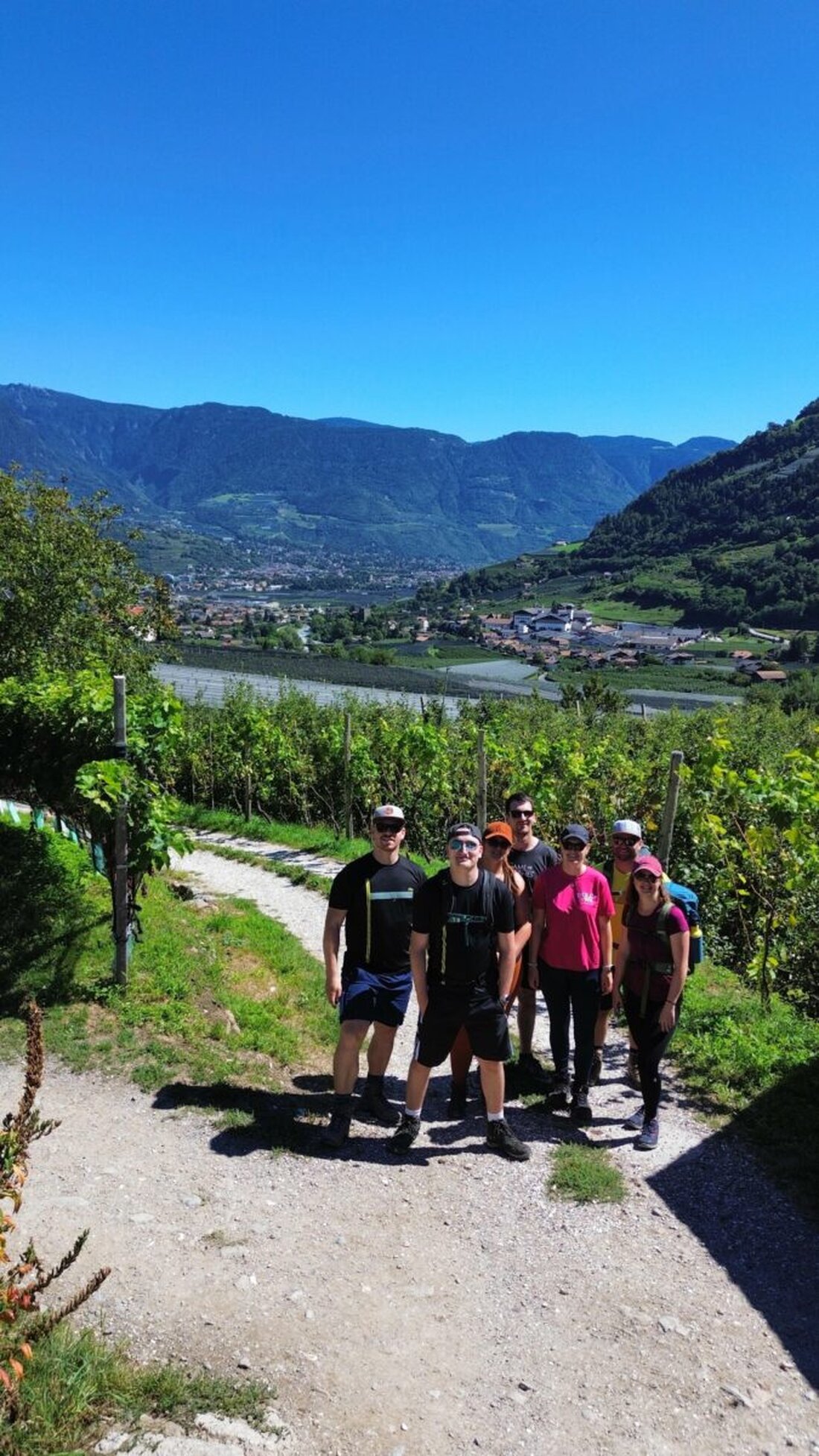 Etzenricht. Vom 30. August bis 2. September reisten 13 Jugendliche nach Algund, wanderten, spielten Volleyball, probierten Wein, stärkten die Partnerschaft und eine Wiederholung ist geplant.