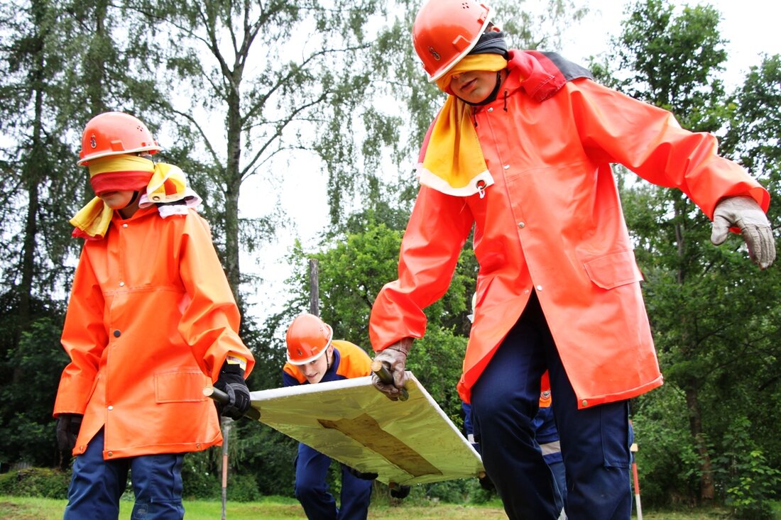Bärnau. Bei der diesjährigen Jugendolympiade in Bärnau mussten die Jugendfeuerwehren des Landkreises Tirschenreuth viele spannende Stationen meistern. Ein Kopf an Kopf-Rennen – Jeder wollte am Ende die Nase vorne haben.  [&hellip;]