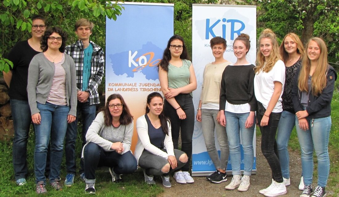 Tirschenreuth. Mit viel Begeisterung verbrachten elf Ehrenamtliche der Kinder- und Jugendarbeit zwei Wochenenden in der Jugendherberge Tannenlohe, um die Jugendleitercard (JuLeiCa) zu erwerben. Organisiert und durchgeführt wurde die Schulung von [&hellip;]