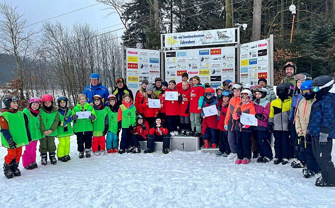 Fahrenberg. Der Kreisentscheid "Ski Alpin" für Grundschulen fand mit fünf Teams statt, wobei die Clausnitzer Grundschule Weiden gewann. Spannende Läufe in drei Disziplinen wurden bei winterlichem Wetter ausgetragen.