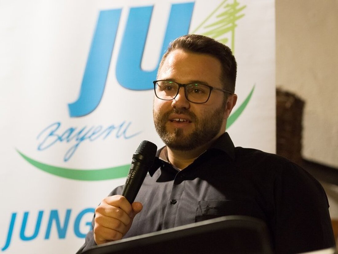 Tirschenreuth. „An einem Tag wie diesem weiß man, warum man seine Freizeit dafür opfert, sich in die Politik einzubringen“, sind sich die JU’ler im Landkreis Tirschenreuth einig. Grund für diese Motivation [&hellip;]