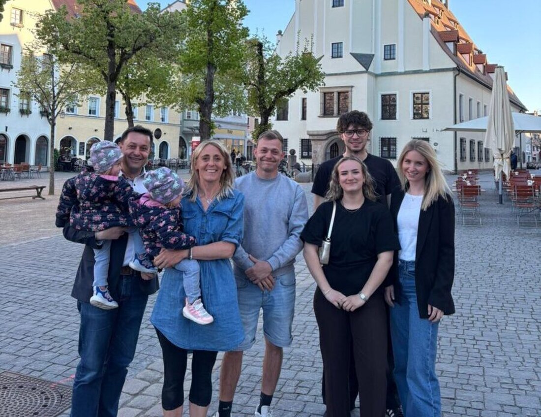 Weiden. Die Junge Union wählte am 29. April einen neuen Vorstand und bestätigte Philipp Roider als Kreisvorsitzenden. Erfolge wurden betont; Maria Sponsel erhielt die Ehrenmitgliedschaft.