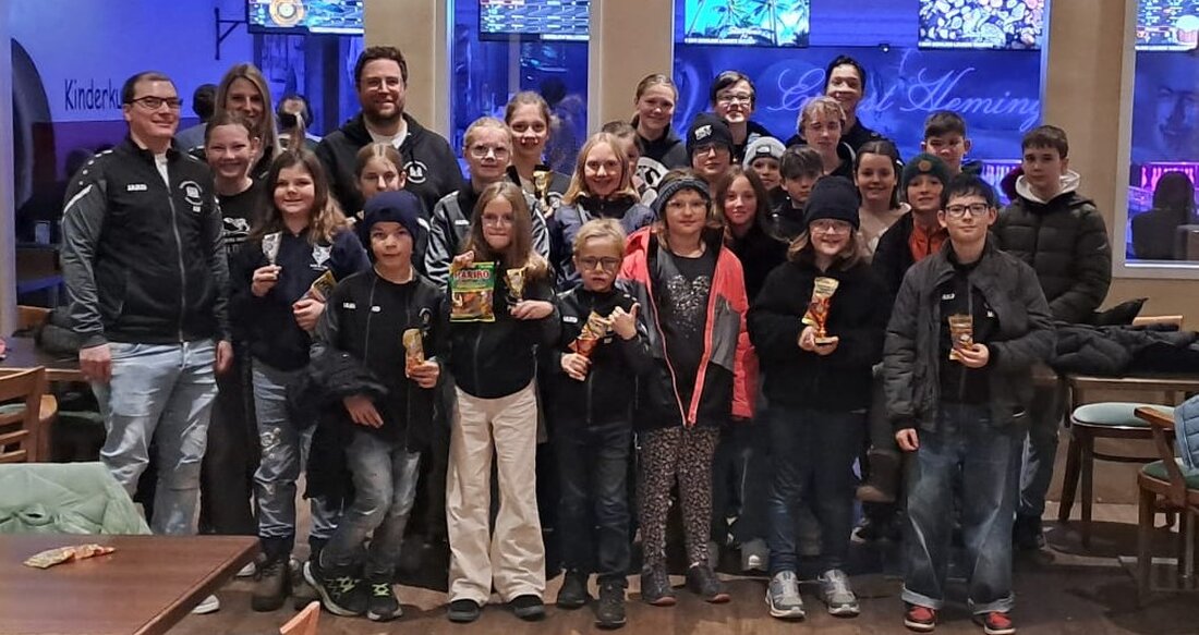 Pfreimd / Weihern. Die Jugend der Eichelbachschützen Weihern–Stein unternahm einen Ausflug in die Hemingway Bowling Lounge in Weiden und genoss Strikes und Popcorn. Abends gab es Pokale für Trainingsmeister und Spaßurkunden.