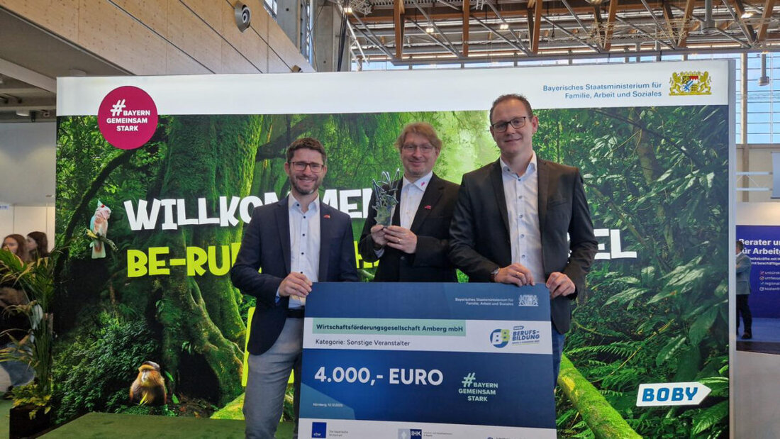 Amberg. Die Wirtschaftsförderung Amberg ist mit dem Berufsbildungspreis BOBY 2025 für „Nächste Haltestelle: Traumjob“ geehrt worden. Der mit 4.000 Euro dotierte Preis würdigt die erfolgreiche Bustour zur Berufsorientierung.
