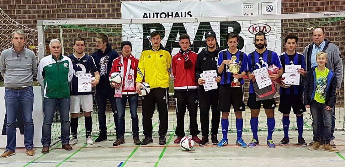 Weiden. Der Kreisligist setzt sich im Endspiel gegen den Gastgeber FC Weiden-Ost vor über 500 Zuschauern mit 2:1 durch. Der FC Dießfurt wird Dritter, DJK Neustadt/WN Vierter – und Ibrahim Devrilen wird [&hellip;]