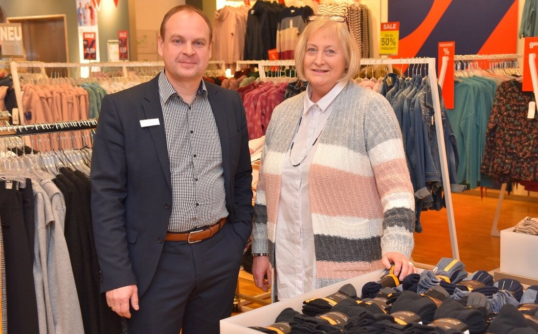 Weiden. Aufatmen bei den 21 Mitarbeitern des Weidener Modehauses K&amp;L Ruppert: Die Filiale bleibt erhalten. Von Udo Fürst und Jürgen Wilke Filialleiter Markus Meiler strahlte über das ganze Gesicht: „Als vor [&hellip;]