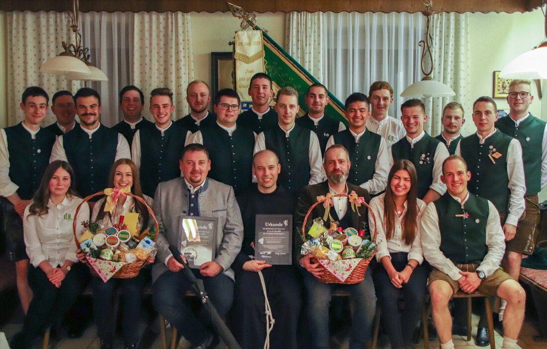 Störnstein. Eine festliche Runde traf sich im Störnsteiner Stüberl. Der Grund: Die KLJB bittet ihre Ehrengäste die Schirmherrschaft über das 111-jährige Jubiläum vom 22. bis 24. Mai zu übernehmen. Dieser [&hellip;]