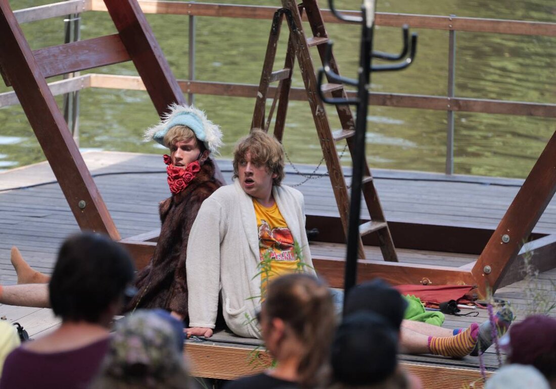 Guteneck. Das OVIGO Theater präsentiert das spannende und witzige Open-Air-Piratenabenteuer "Käpten Knitterbart und seine Bande" im Schloss-Innenhof Guteneck für Kinder ab 5 Jahren. Tickets sind online auf okticket.de erhältlich.