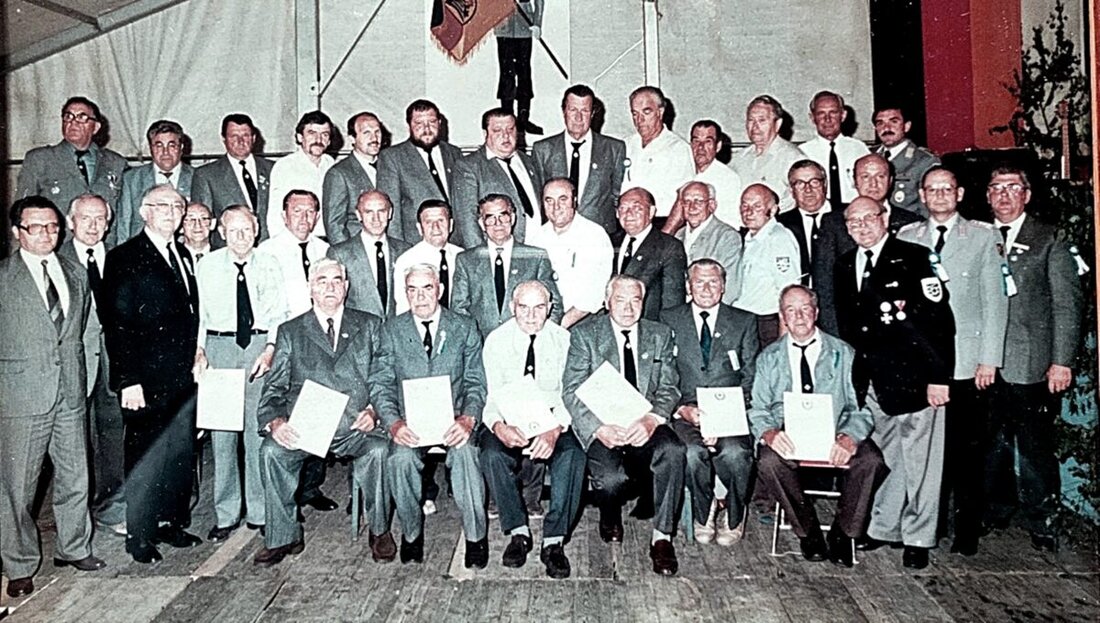Schirmitz. Nach 140 Jahren feiert die Soldaten- und Reservistenkameradschaft am Freitag, 25. September, ihr Jubiläum – und verabschiedet sich zugleich als Verein. Ab 18 Uhr lädt sie zum Zoiglabend ins Vereinslokal Heigl ein.