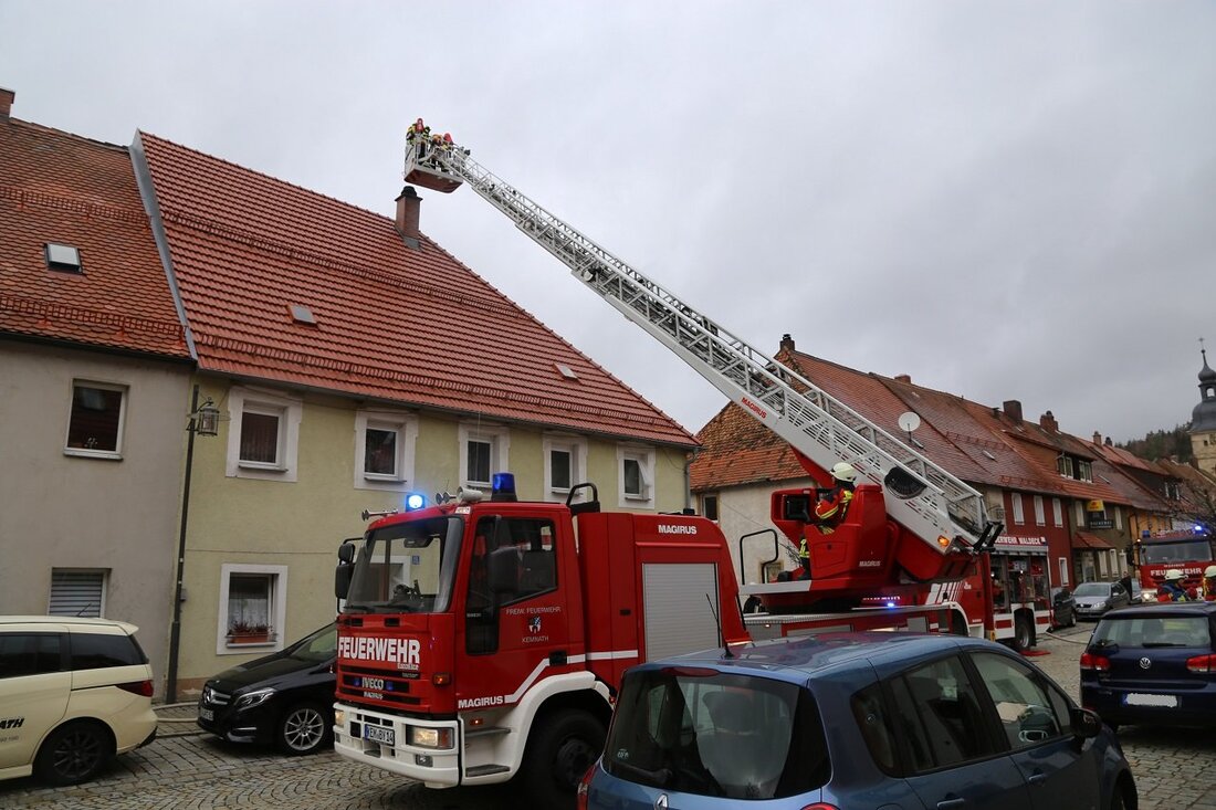 Waldeck. Wegen eines Kaminbrands musste die Feuerwehr ausrücken. Nach ersten Meldungen kam es im Ortsteil Waldeck zu einem Kaminbrand. Die Feuerwehr rückte aus um das Wohngebäude am unteren Markt unter [&hellip;]
