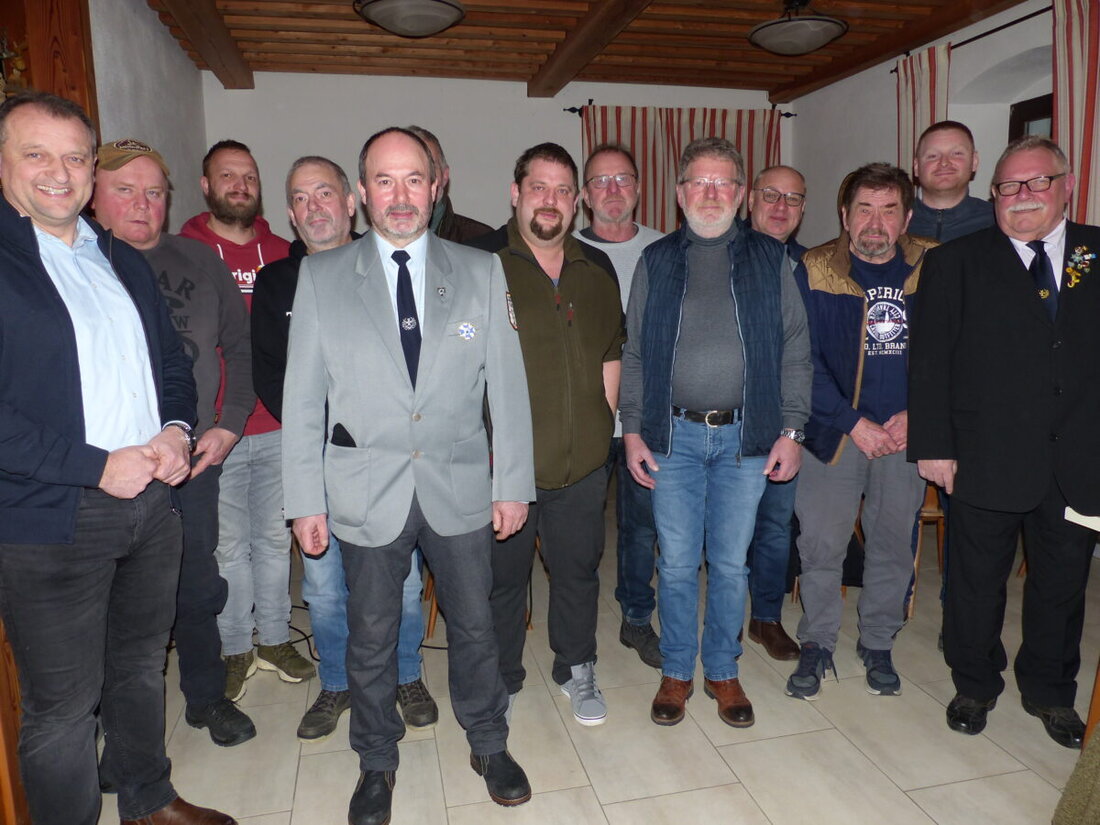 Döllnitz. Bernhard Kammerer wurde einstimmig wieder zum Vorsitzenden der Soldaten- und Reservistenkameradschaft (SRK) gewählt. Bei den turnusgemäßen Neuwahlen – alle drei Jahre – gab es Veränderungen.