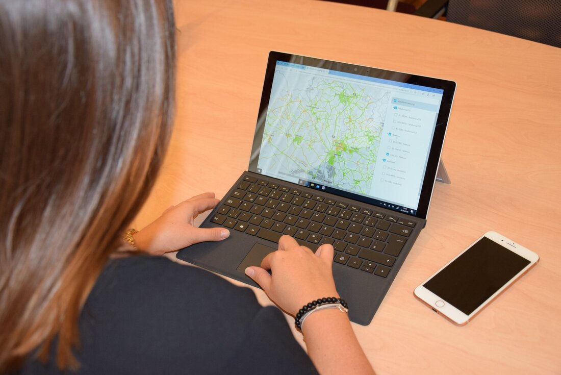 Neustadt/WN. Wo ist der Empfang im Landkreis am besten und lohnt es sich vielleicht sogar den Anbieter zu wechseln? Das Landratsamt hat jetzt eine Karte veröffentlicht, auf der man genau [&hellip;]