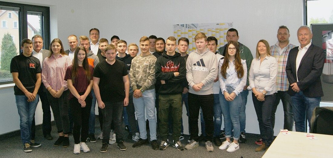 Waldsassen. „Seid offen für alles! Bildung beginnt mit Neugier!“ Treffender als mit den Grußworten des Kassecker-Betriebsratsvorsitzenden Arno Wirnitzer kann der Ausbildungsstart wohl kaum auf den Punkt gebracht werden. Am 3. September [&hellip;]