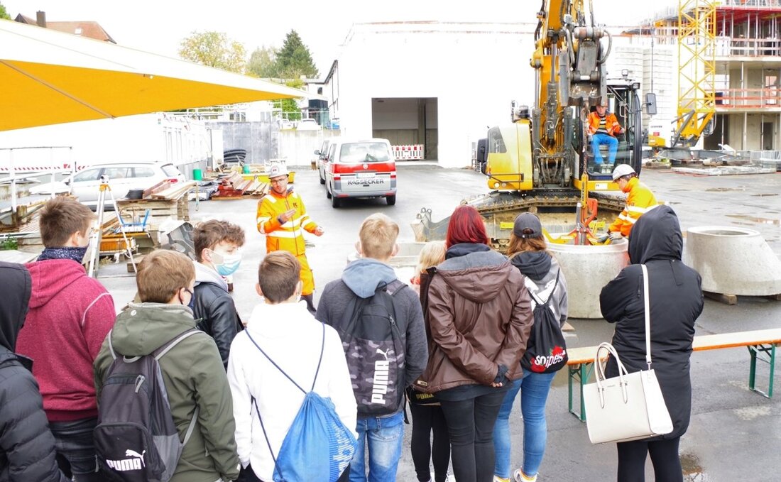 Waldsassen. Die Baubranche braucht Nachwuchskräfte! Einblicke, was in diesem Bereich alles möglich ist, haben sich 66 Jugendliche in Waldsassen verschafft.  Ein bewährtes Konzept und doch alles neu: So ließe sich [&hellip;]