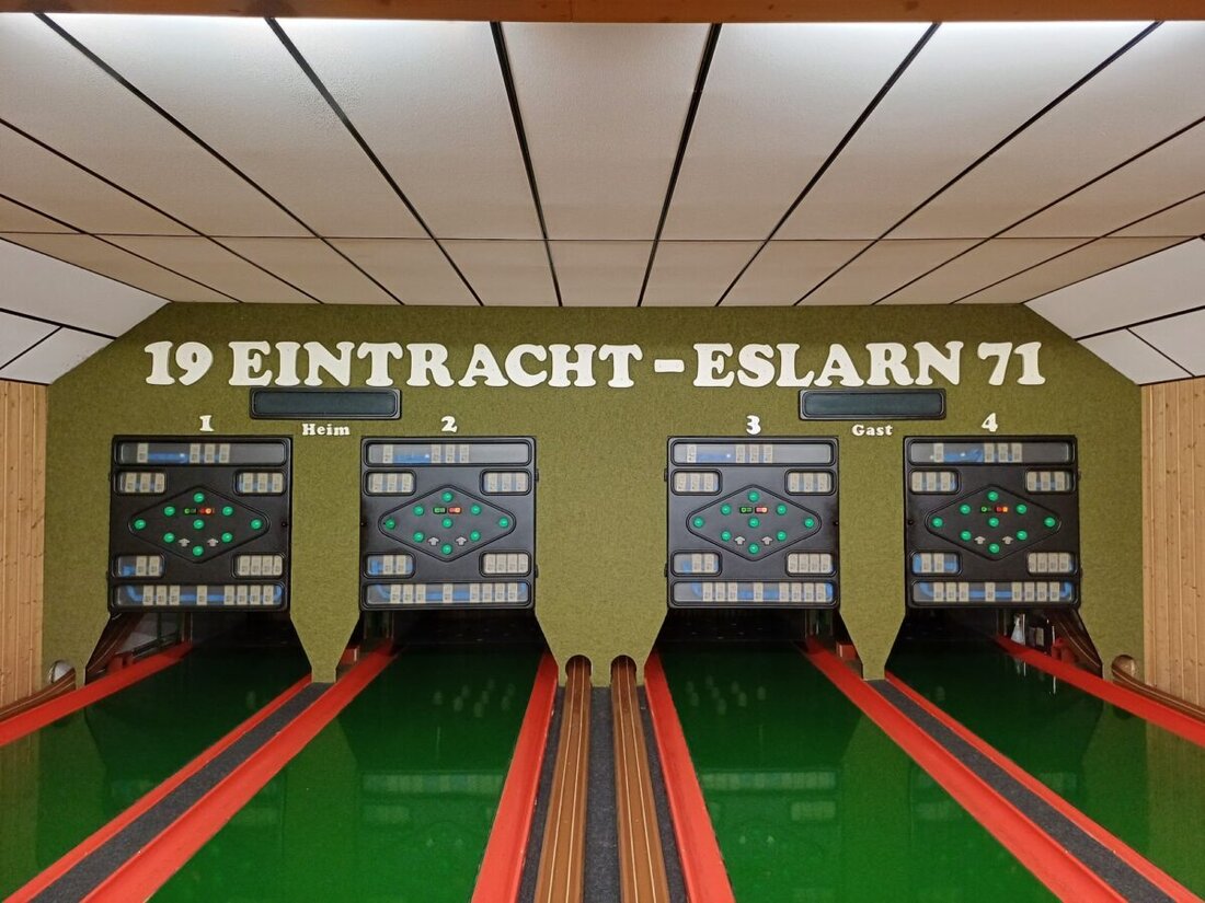 Eslarn. In einer außerordentlichen Versammlung beriet der Sportkegelklub die Sanierung der vier Bahnen und eine Beitragserhöhung. Die Kosten von 103.000 Euro sollen BLSV, Marktgemeinde, Eigenmittel und Spenden tragen.