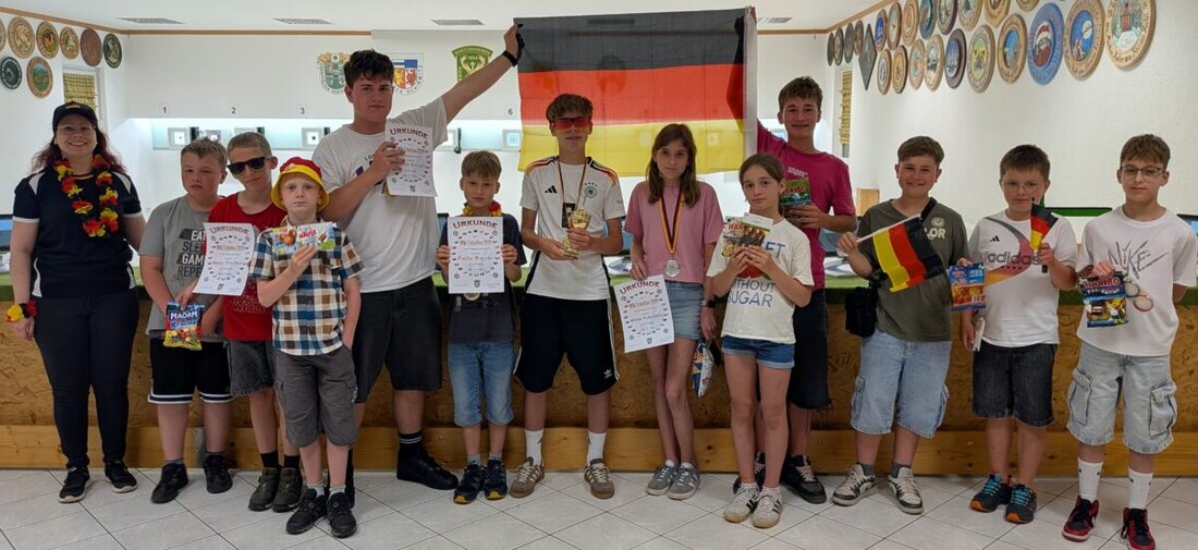 Schirmitz. Beim WM-Schießen des Schützenvereins Hubertus ermittelten junge Talente den Weltmeister, gekrönt von einem packenden Elfmeterschießen. Am Ende siegte Kilian Schiesl vor Miriam Rottenberg und Felix Bauer.