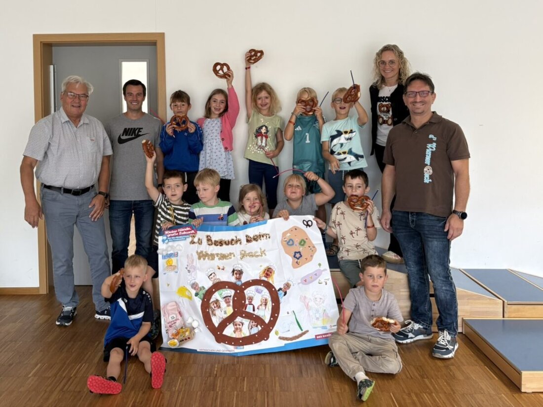 Püchersreuth. Kinder des AWO Kinderstodl und der Kita St. Franziskus Störnstein erkundeten beim Wettbewerb „Kleine Hände, große Zukunft“ das Handwerk. HWK-Vizepräsident Gerhard Ulm dankte mit einem Brezn-Frühstück.