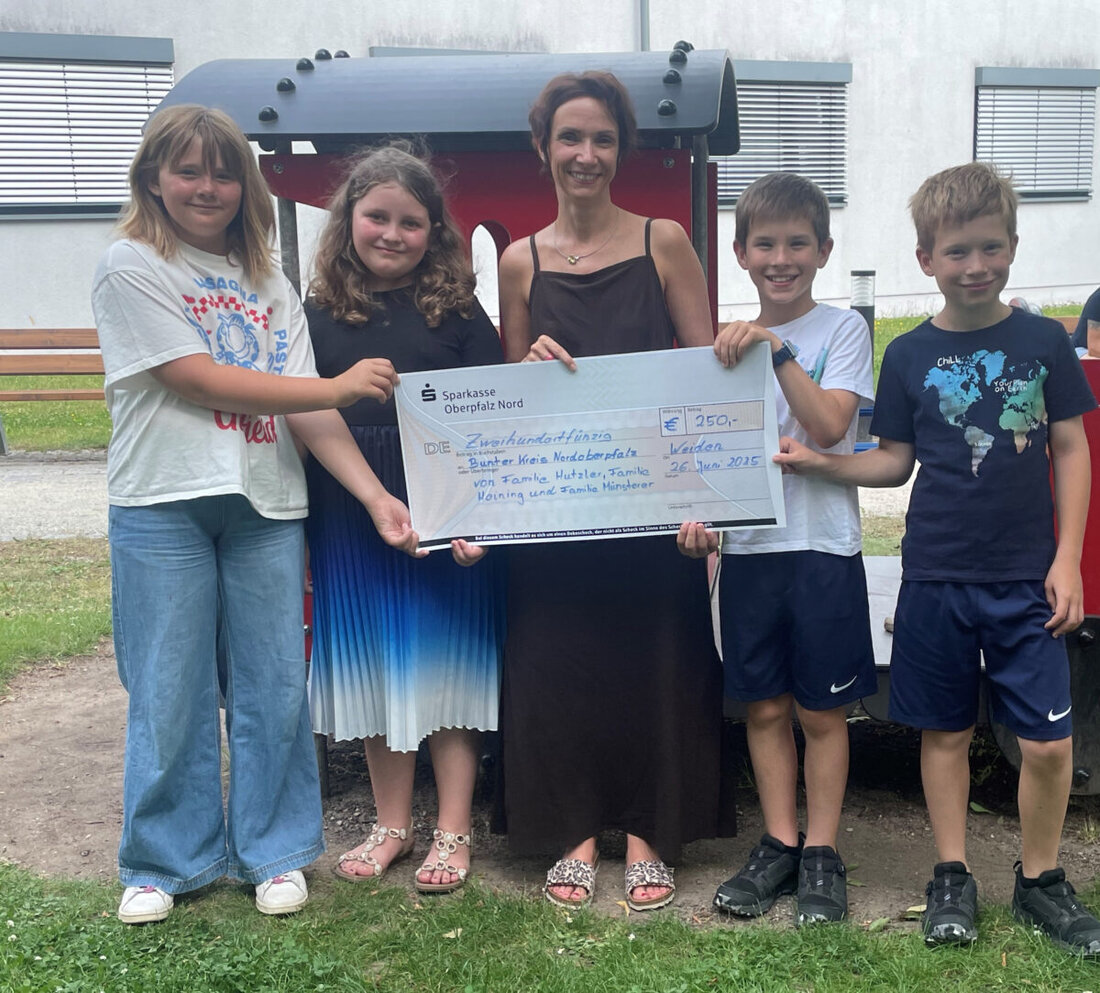 Pressath. Erstkommunionkinder verzichten auf Geschenke und spenden 250 Euro an den Bunten Kreis Nordoberpfalz.