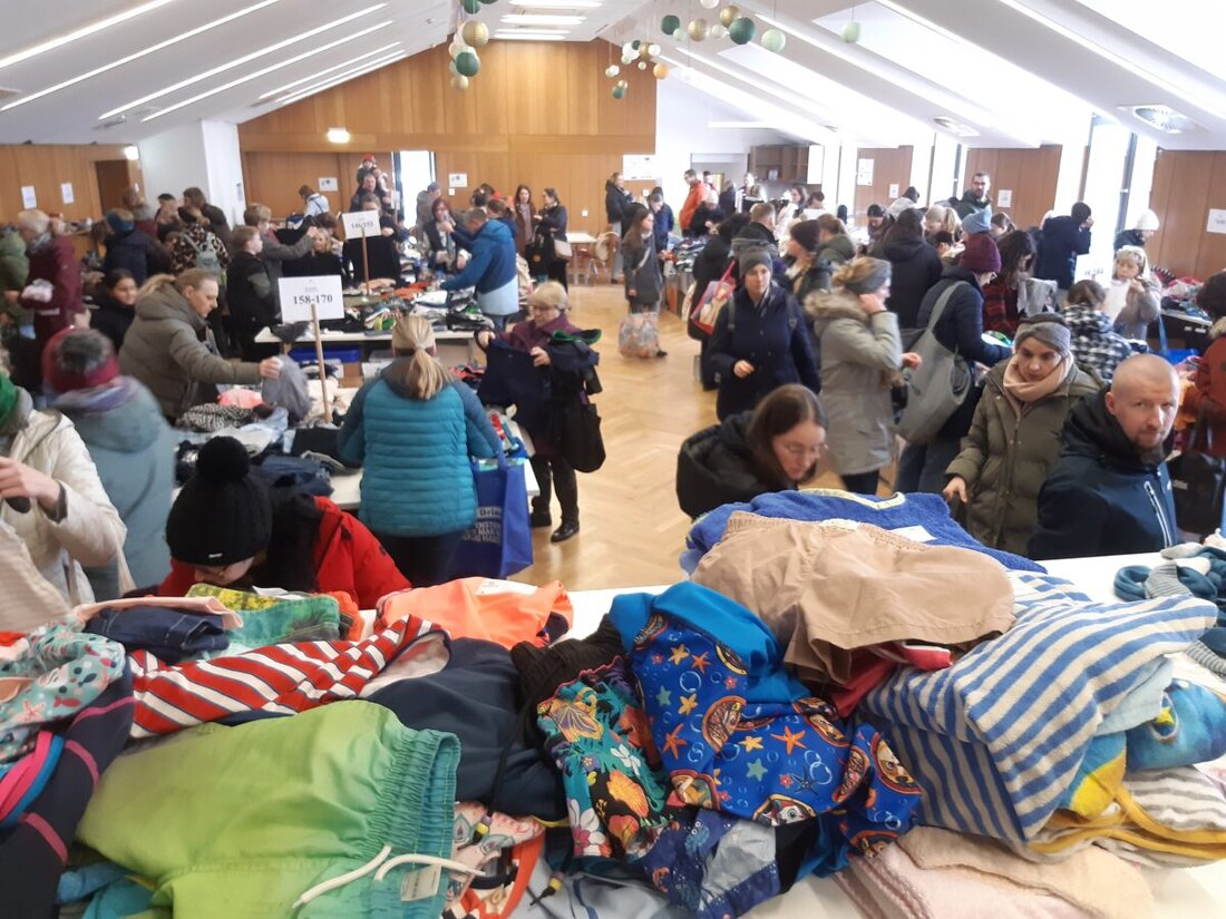 Parkstein. Der Frühjahr-Sommer-Basar des Kinderhauses St. Pankratius in Parkstein hat am Samstag (24. Januar) viele Eltern und Großeltern zum Secondhand-Shopping nach Parkstein gelockt. 