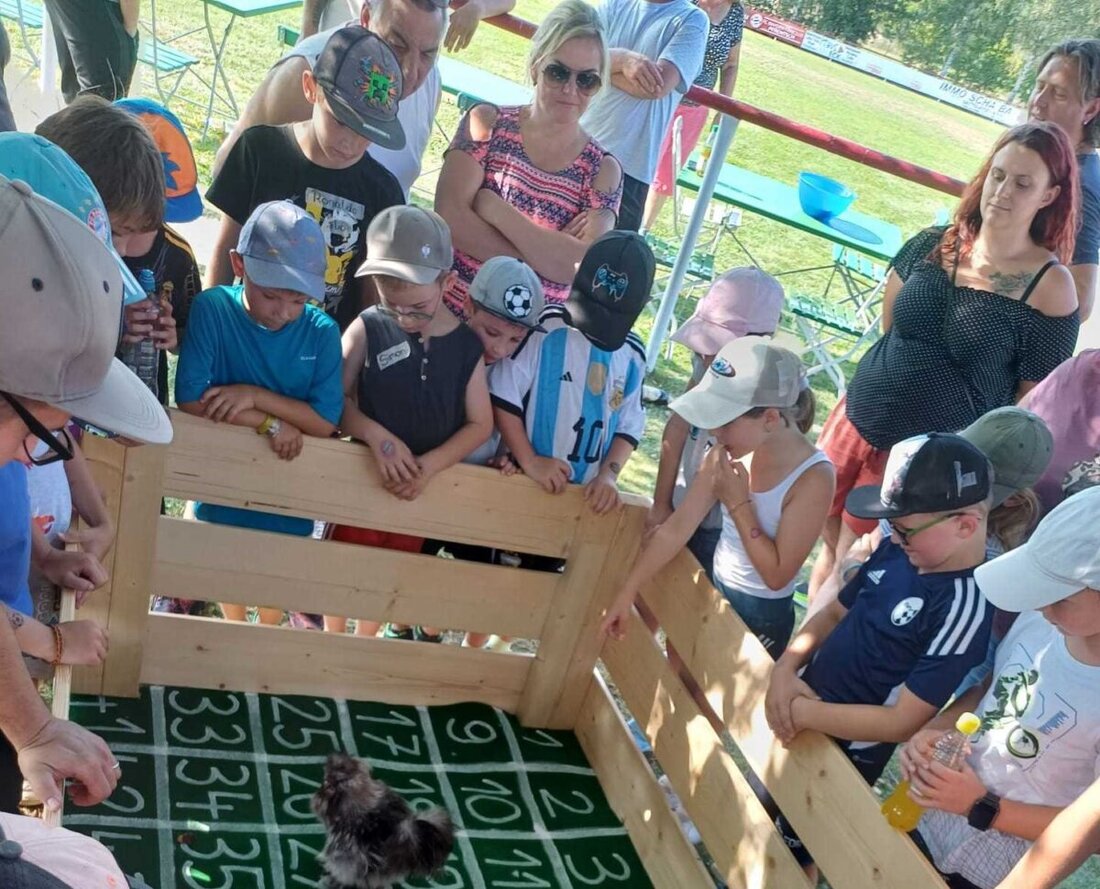 Pfrentsch. Drei Vereine organisierten für 25 Kinder einen unterhaltsamen Nachmittag mit Spielen und Wettkämpfen, inklusive Verpflegung und Preisen.