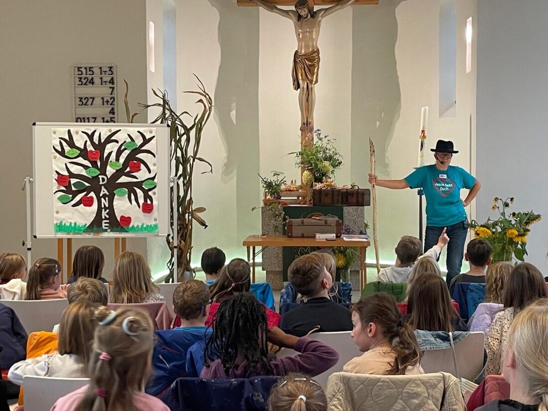 Tirschenreuth. Ein leckeres Frühstück, fetzige Lieder, spannende Geschichten und kreative Bastelideen: Beim Kinderfrühstück der evangelischen Gemeinde Tirschenreuth war jede Menge geboten. 