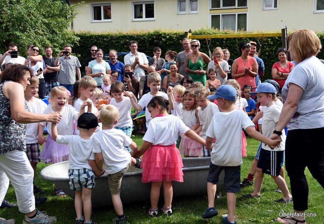 Weiden/Neustadt/WN/Tirschenreuth. SPD-Abgeordnete Annette Karl findet: Jedes Kind hat das Recht auf kostenfreien Zugang zu frühkindlichen Bildungsangeboten. Die SPD-Landtagsfraktion hat auf ihrer Herbstklausur in Bad Aibling kostenfreie Kitas für alle gefordert. „Ziel [&hellip;]