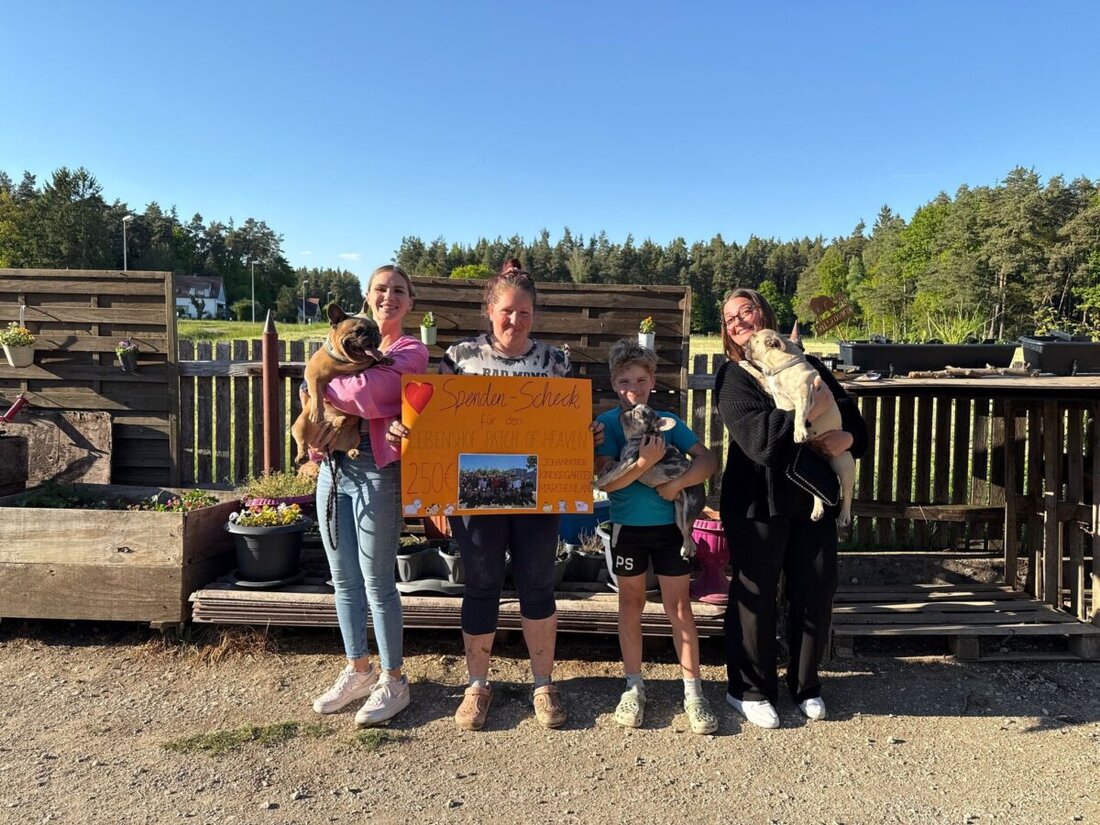 Vilseck. Der Johanniter-Kindergarten „Märchenland“ spendete 250 Euro aus Kinderflohmarkt-Einnahmen an den Lebenshof „Patch of Heaven“. Die Spende unterstützt die Arbeit von Hofbetreiberin Michaela Schuhmann, die sich um gerettete Tiere kümmert.