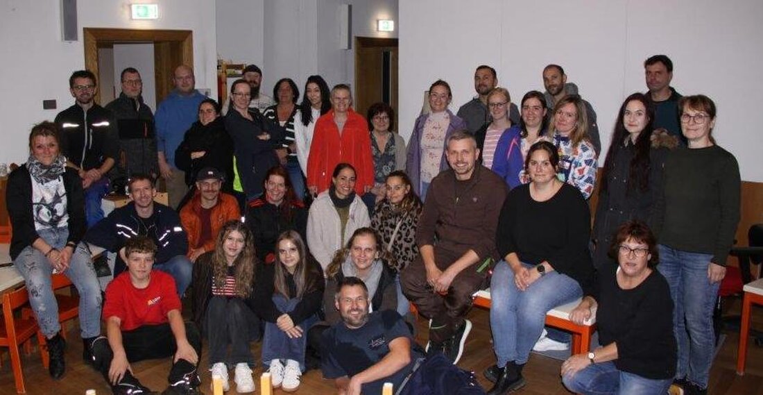 Pfarrheim St. Josef. Der Kindergarten St. Johannes Maria Vianney wird saniert und erweitert, daher ist er vorübergehend dorthin umgezogen. Eltern und Freiwillige halfen beim Umzug, damit der Betrieb ohne Lücke weitergehen kann.