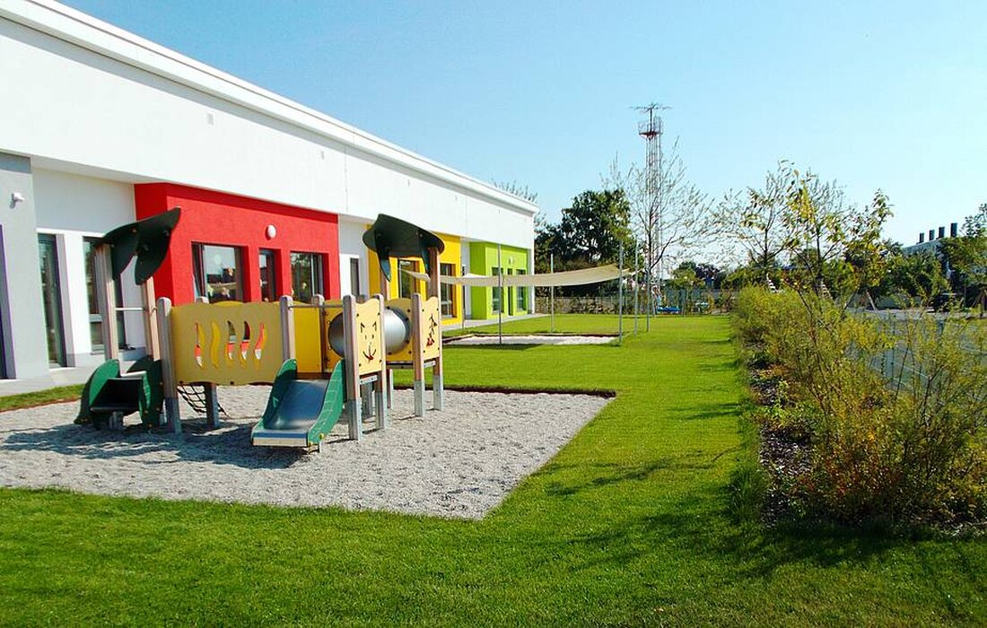 Amberg. Die Johanniter-Kinderkrippe Pusteblume lädt am Freitag, 9. Januar 2026, zum Tag der offenen Tür ein. Von 15 bis 17 Uhr können sich Eltern und Interessierte die Räume ansehen und das Team um Leiterin Lisa Urioste befragen.