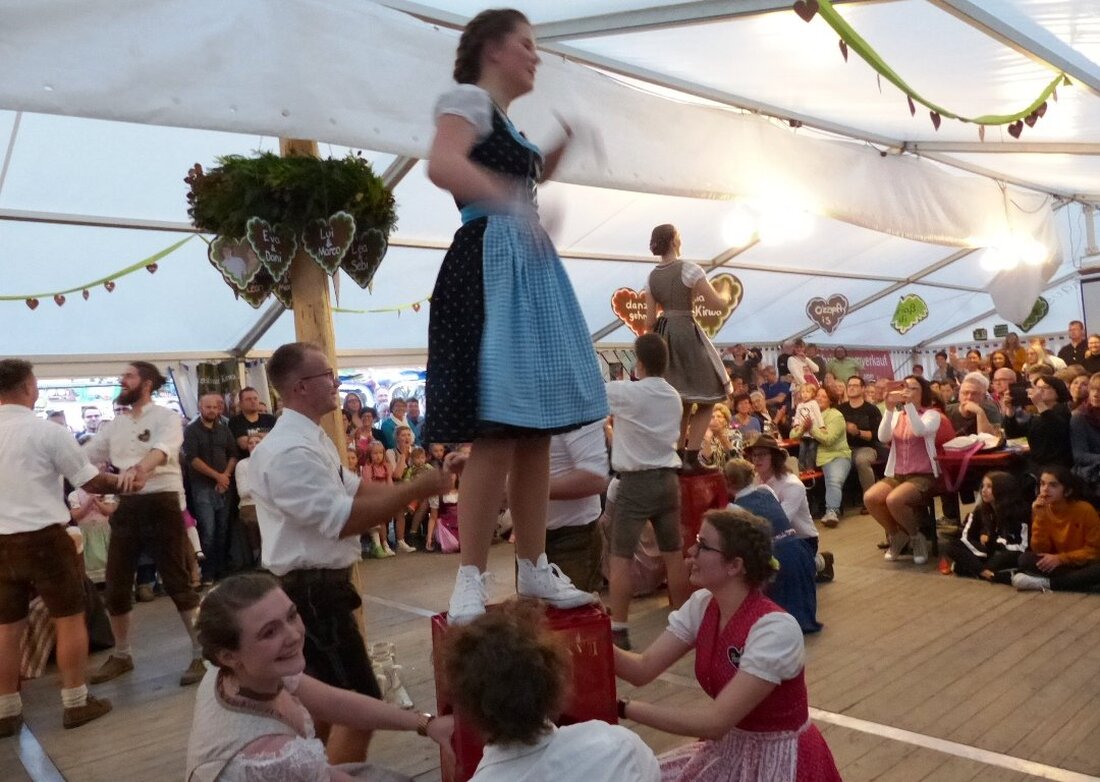 Weiherhammer. Kirchweihfeste gibt es viele in der Nordoberpfalz, sie alle haben etwas besonderes an sich. Die Kirwa in Weiherhammer dürfte heuer aber das Zentrum der Oberpfälzer Kirchweih im Jahr 2019 [&hellip;]