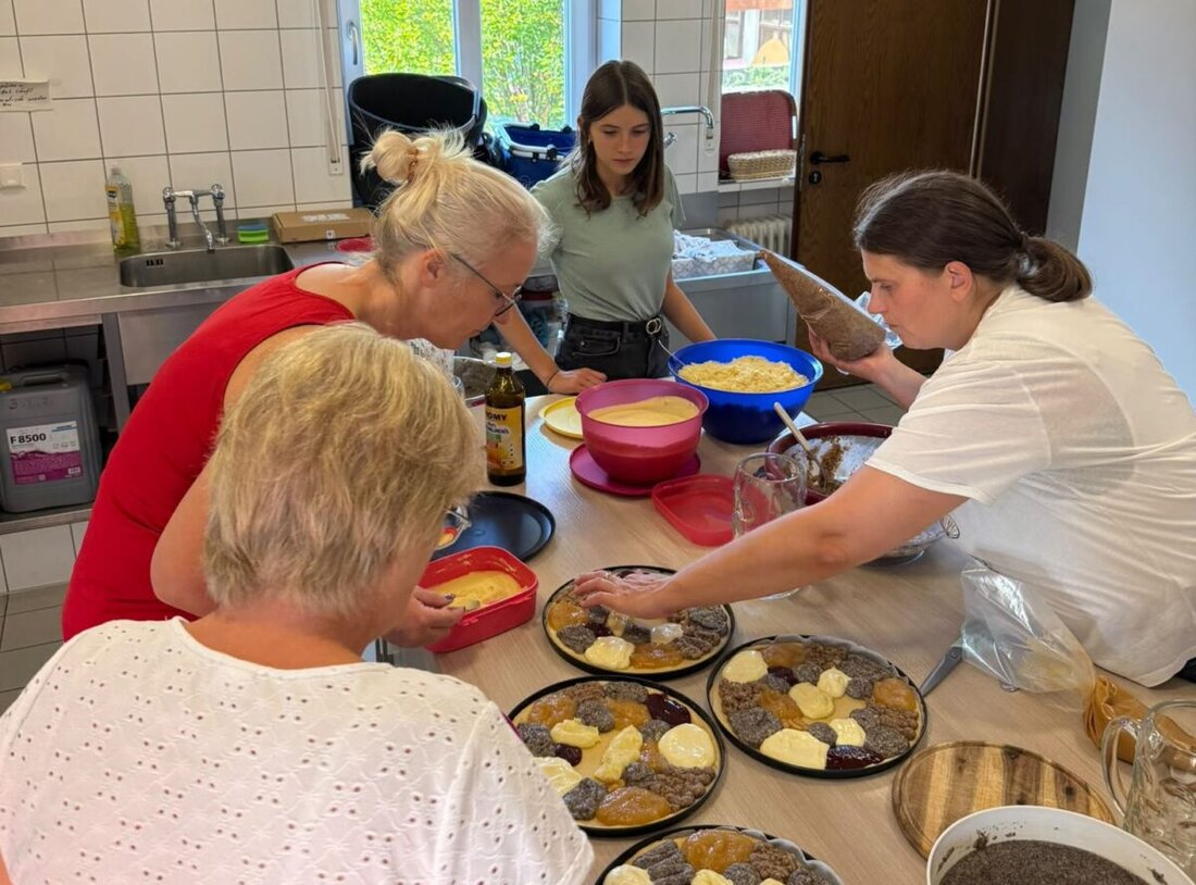 Eslarn. Kurz und knackig: Isling feiert Kirwa mit Gottesdienst, selbst gebackenen Kirwakoucha der Ministranten, Musik, Fußball und Zoigl-Gemütlichkeit. Das Dorf zeigt lebendiges Miteinander – von der Kirche bis zum TSV.