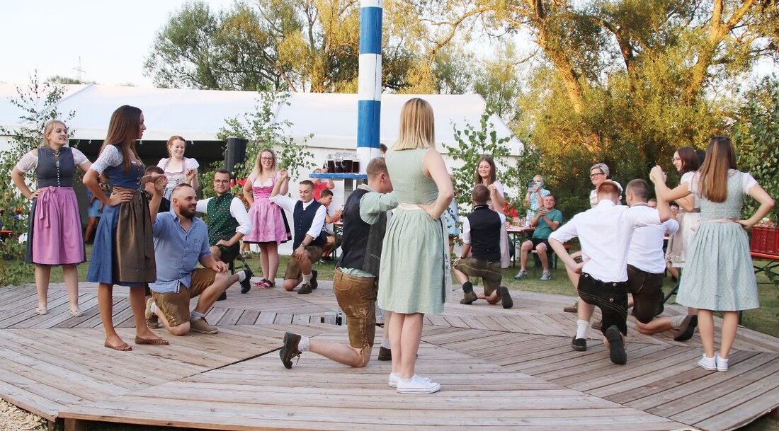 Grafenwöhr/Hütten. Die Laurentiuskirwa ausfallen lassen? Das kommt für die Hüttener auf gar keinen Fall in Frage. Alle Jahre wieder fiebern die Kirwaleute ihrem Fest entgegen. Hunderte Menschen sind letztes Jahr zum [&hellip;]