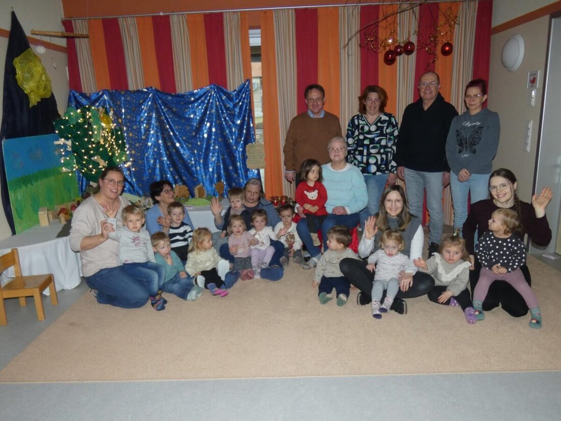 Vohenstrauß. Nach 31 Jahren pädagogischer Arbeit geht Brigitta Vater in der Kita Don Bosco in den Ruhestand. Team, Kirche und Eltern danken für Verlässlichkeit, Herz und Kompetenz; die Kinder verabschiedeten sich liebevoll.