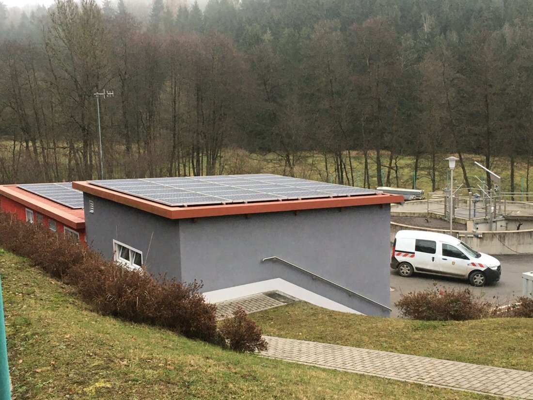 Leuchtenberg. Die Marktgemeinde wird überrollt mit Anfragen von Investoren, die in ihrem Gäu Freiflächen-Photovoltaikanlagen bauen wollen. Der Gemeinderat genehmigt derzeit jedoch nichts. Er wartet ein Entwicklungskonzept ab, das in Arbeit [&hellip;]