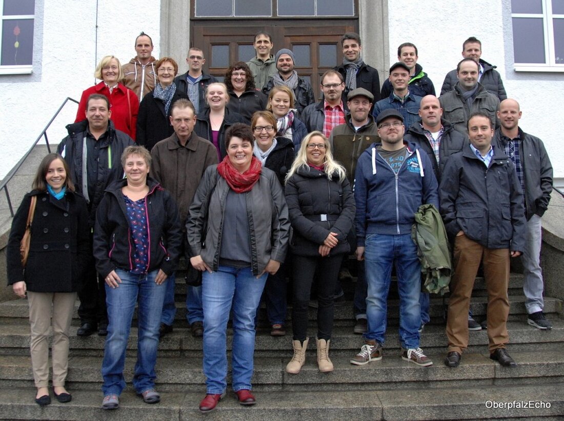 Windischeschenbach. Da machten alle richtig große Augen: Beim Klassentreffen des Geburtsjahrgangs 1978/79 gab’s beim Rundgang durch das Schulhaus eine Riesenüberraschung. Helga Meister und Maria Weigl, die Klassenleiterinnen der damaligen 1a [&hellip;]