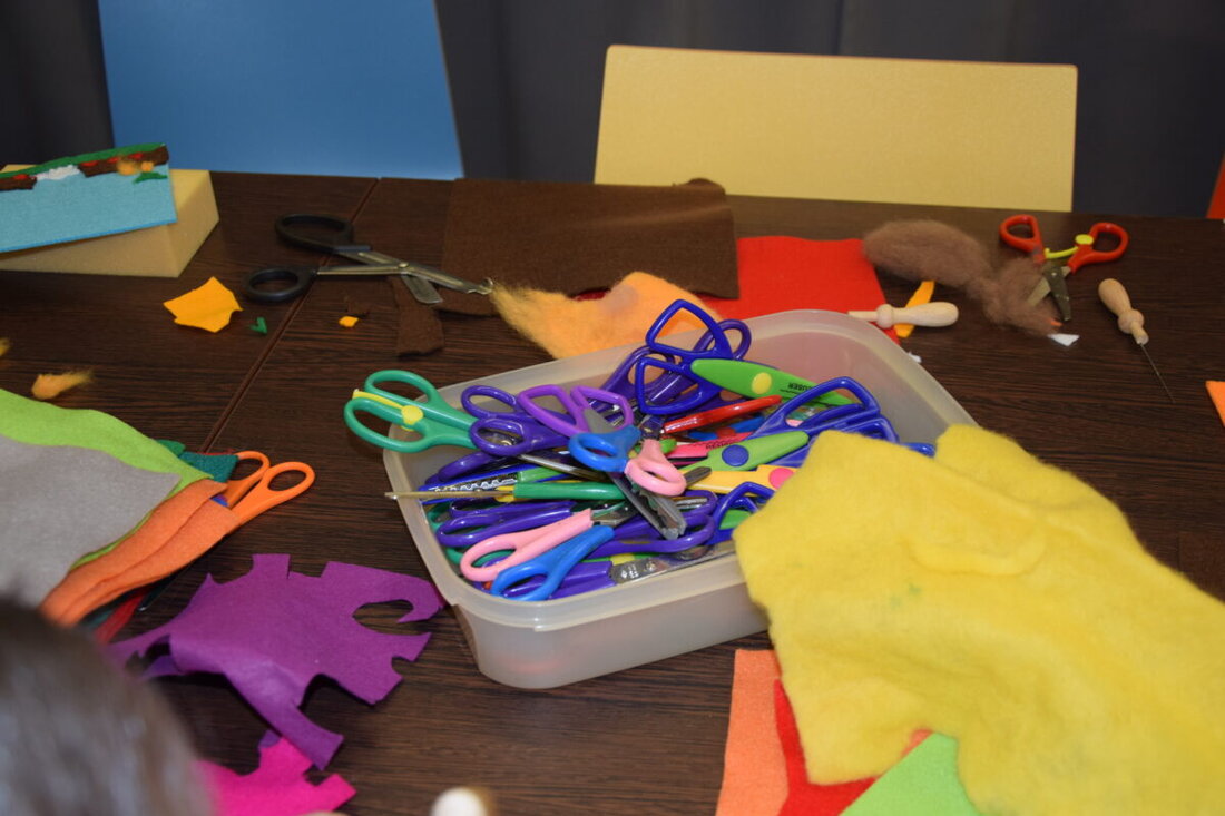 Amberg.
Im Februar startet die Kleine Werkkantine im Stadtmuseum und lädt an sieben Samstagen Kinder und Jugendliche zwischen sechs und zwölf zum Basteln und Malen ein.
Neu: Mini-Werkkantine am 26. September 2026.