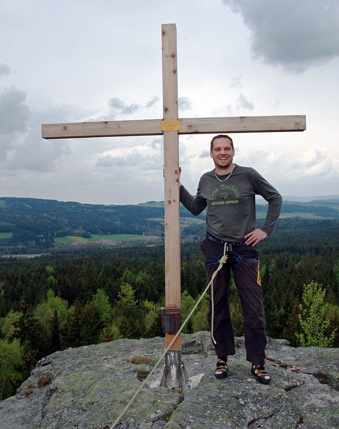 Erbendorf. Der Weg ist das Ziel – wohl kaum ein Sport spendet so großzügig Metaphern wie das Klettern. Aufstieg, Absturz, Fallen, gehalten werden. Hört sich an wie im richtigen Leben, [&hellip;]