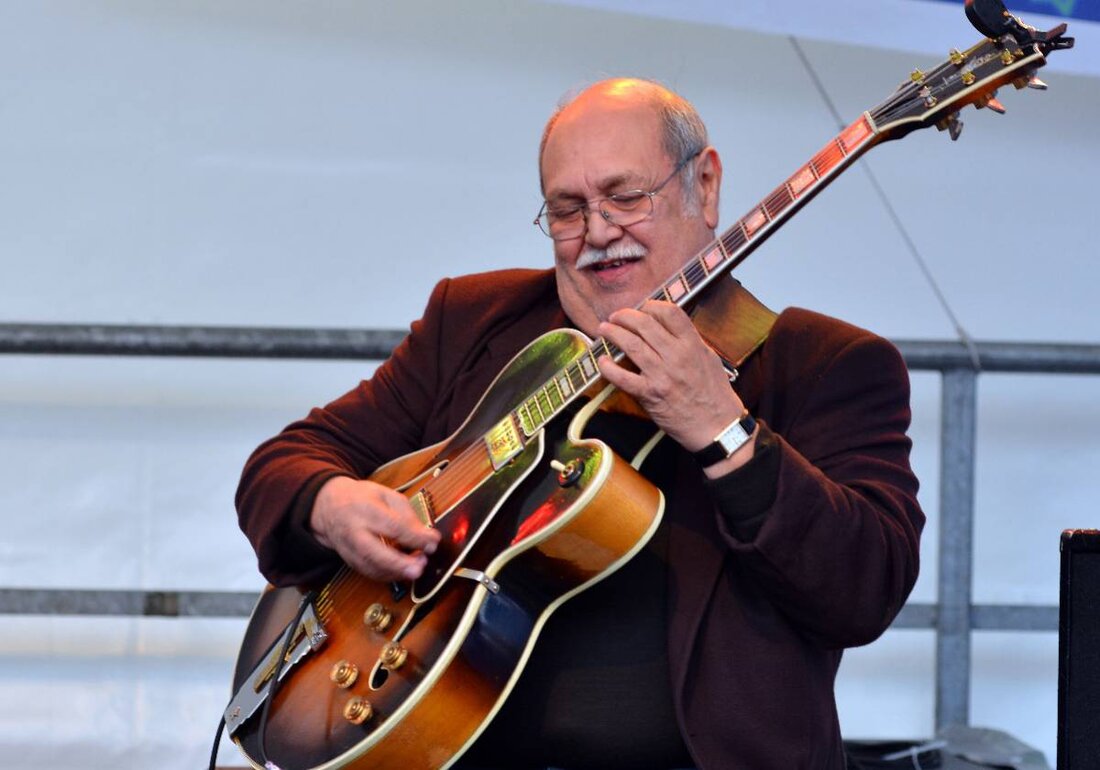 Selb. Der Veranstalter Stadt Selb - Kulturamt lädt im Selb, Rosenthal-Theater ein und stärkt damit das kulturelle Leben vor Ort. Das Selb, Rosenthal-Theater bietet den passenden Rahmen für das Programm von Stadt Selb - Kulturamt. Ein Ticket ist online über okticket.de erhältlich, was die Planung bequem macht.