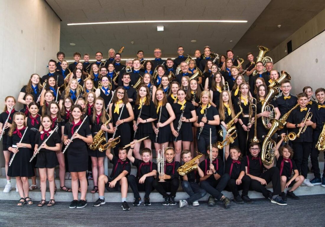 Neumarkt i. d. OPf..
Bläsersinfonie Berg aus Berg lädt im Neumarkt i. d. OPf., Reitstadel zu einem besonderen Konzertabend ein und sorgt mit großer musikalischer Leidenschaft für ein eindrucksvolles Erlebnis im traditionsreichen Saal.
Ihr Ticket erhalten Sie bequem auf okticket.de.