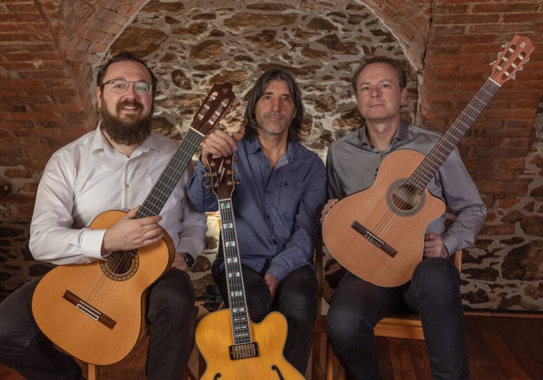 Wernberg-Köblitz. Das Kulturforum Wernberg-Köblitz lädt am 26. Juli 2026 um 18.00 Uhr zum Open-Air mit dem Gitarren-Trio Trio Puente im Wernberg-Köblitz, Hotel und Landgasthof Burkhard ein und verlegt es bei schlechtem Wetter in den Saal. Ein Ticket ist auf okticket.de erhältlich.