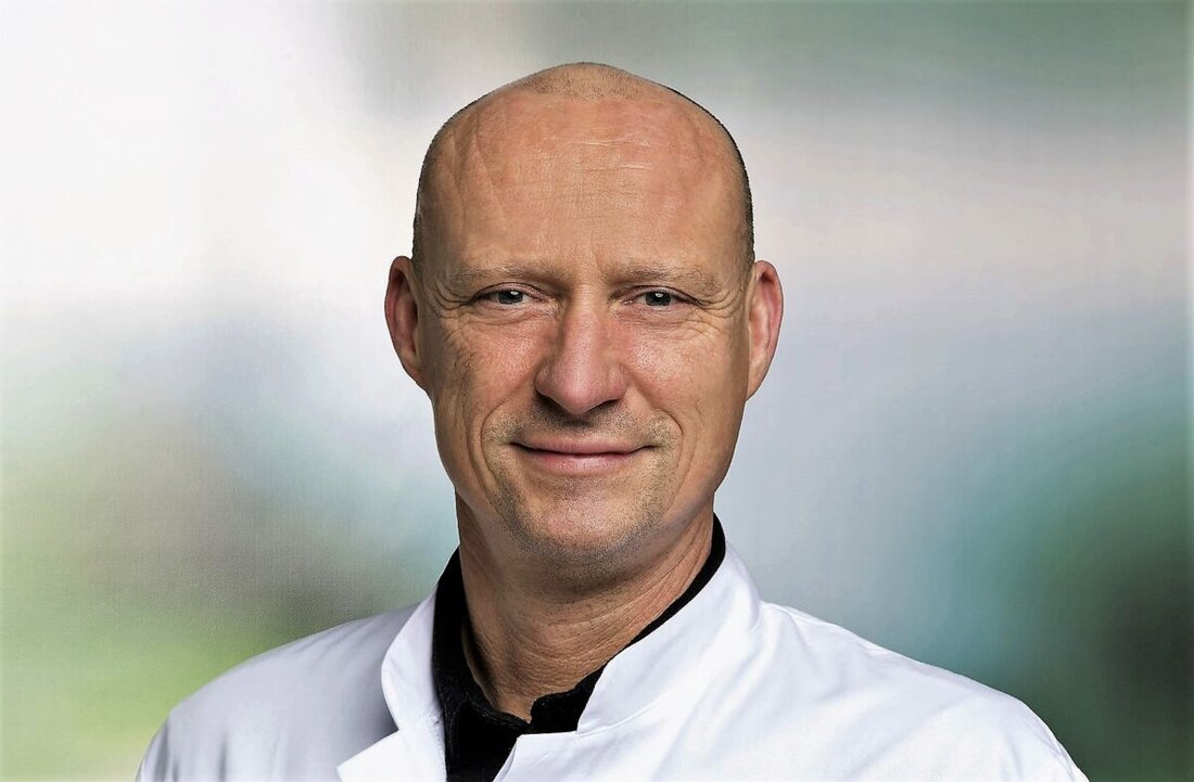 Burglengenfeld. Am Montag, 4. Mai, lädt die vhs mit der Asklepios Klinik im Städtedreieck zur Reihe Klinik im Dialog ein. Chefarzt Frank Brose erklärt ab 19 Uhr verständlich Erkrankungen der Schilddrüse und moderne Therapien.