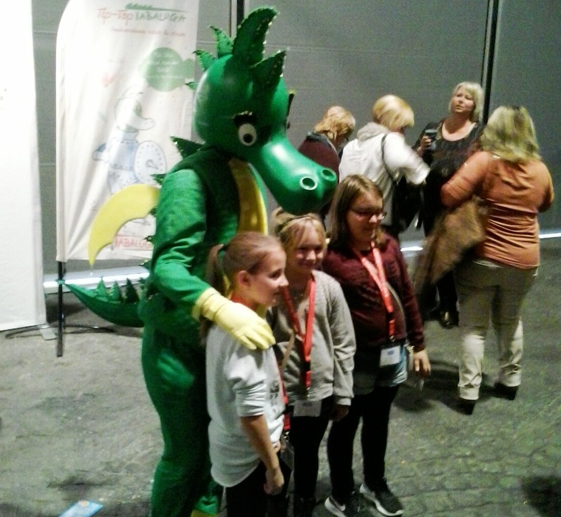 Tirschenreuth/München. “Es lebe die Freundschaft”: Der Kreisjugendring Tirschenreuth besuchte das Rockmärchen “Tabaluga” von Peter Maffay in der ausverkauften Olympiahalle in München. Jung und Alt waren von der großartigen und aufwändigen [&hellip;]