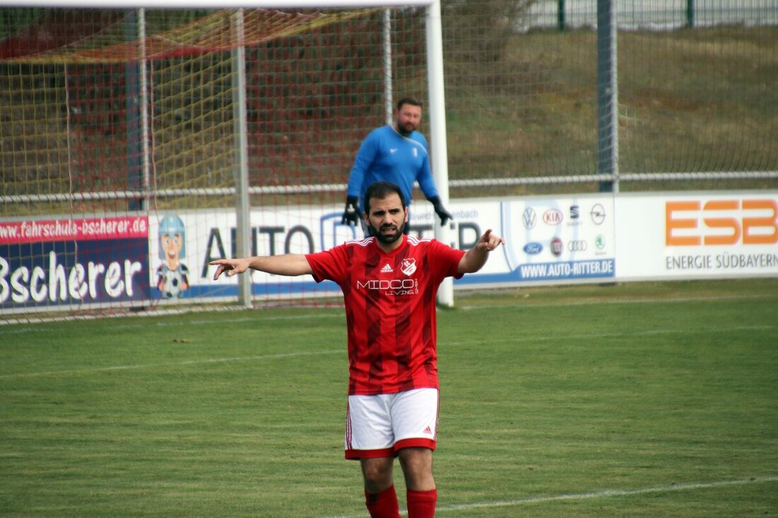 Weiden. Erneut machte ein Wintereinbruch am Wochenende dem Fußballkreis Weiden zu schaffen. Zahlreiche Spiele mussten abgesagt werden.