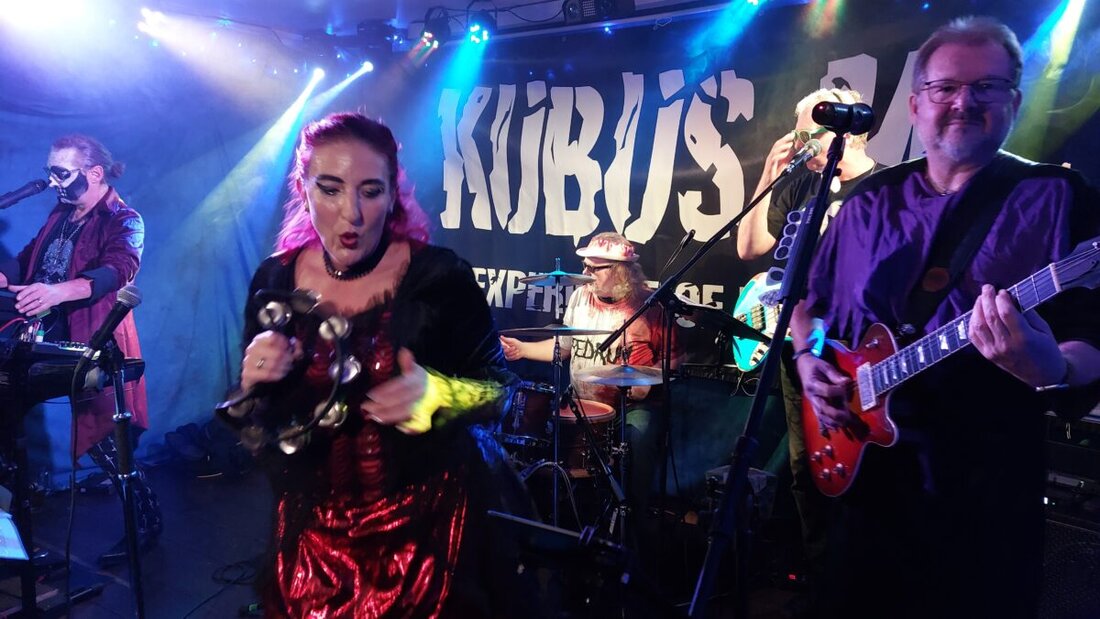 Weiden. Großes Schmink- und Musikspektakel im "Kulturbahnhof Parapluie".  